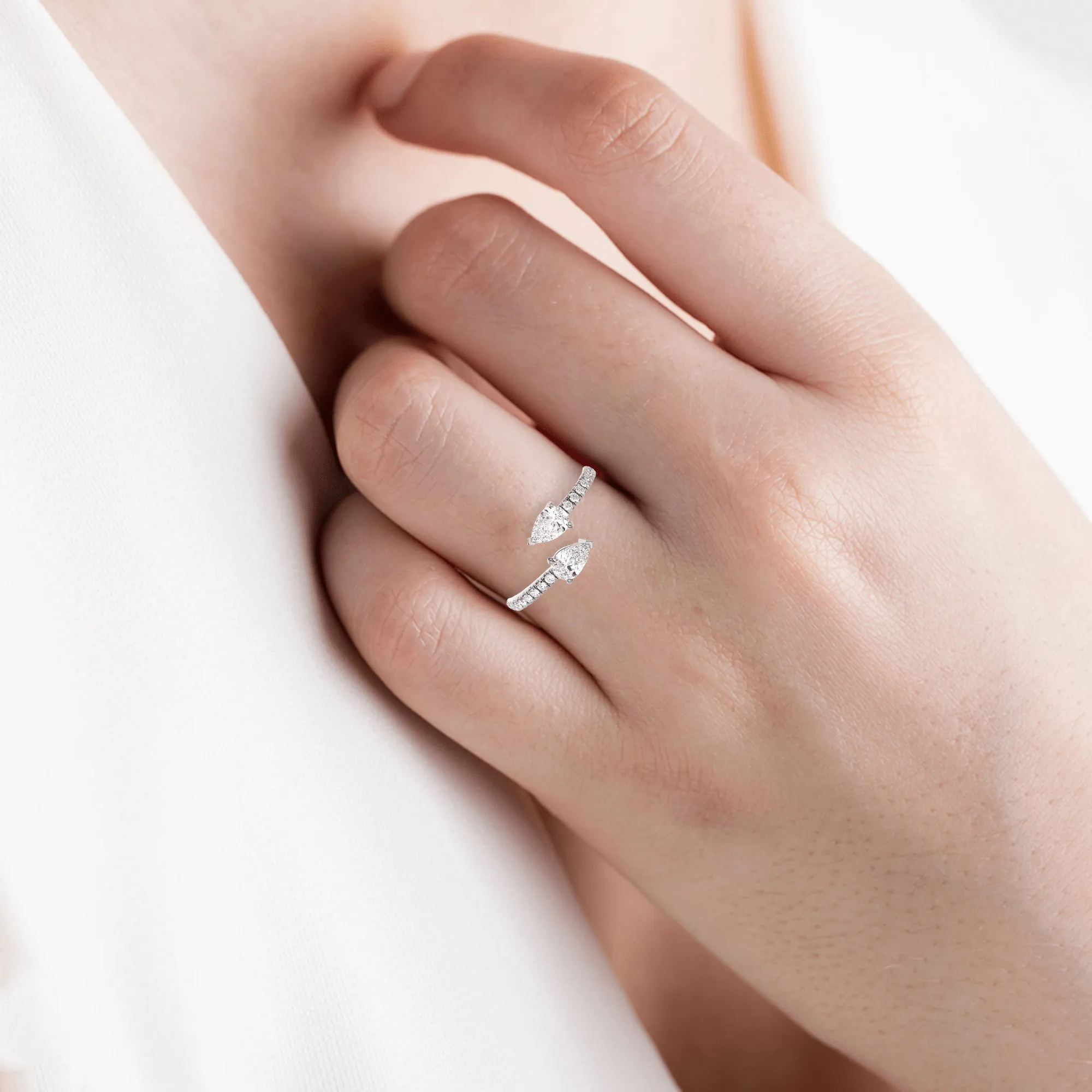 1 1/5 ctw Pear-Shaped Lab Grown Diamond Ring