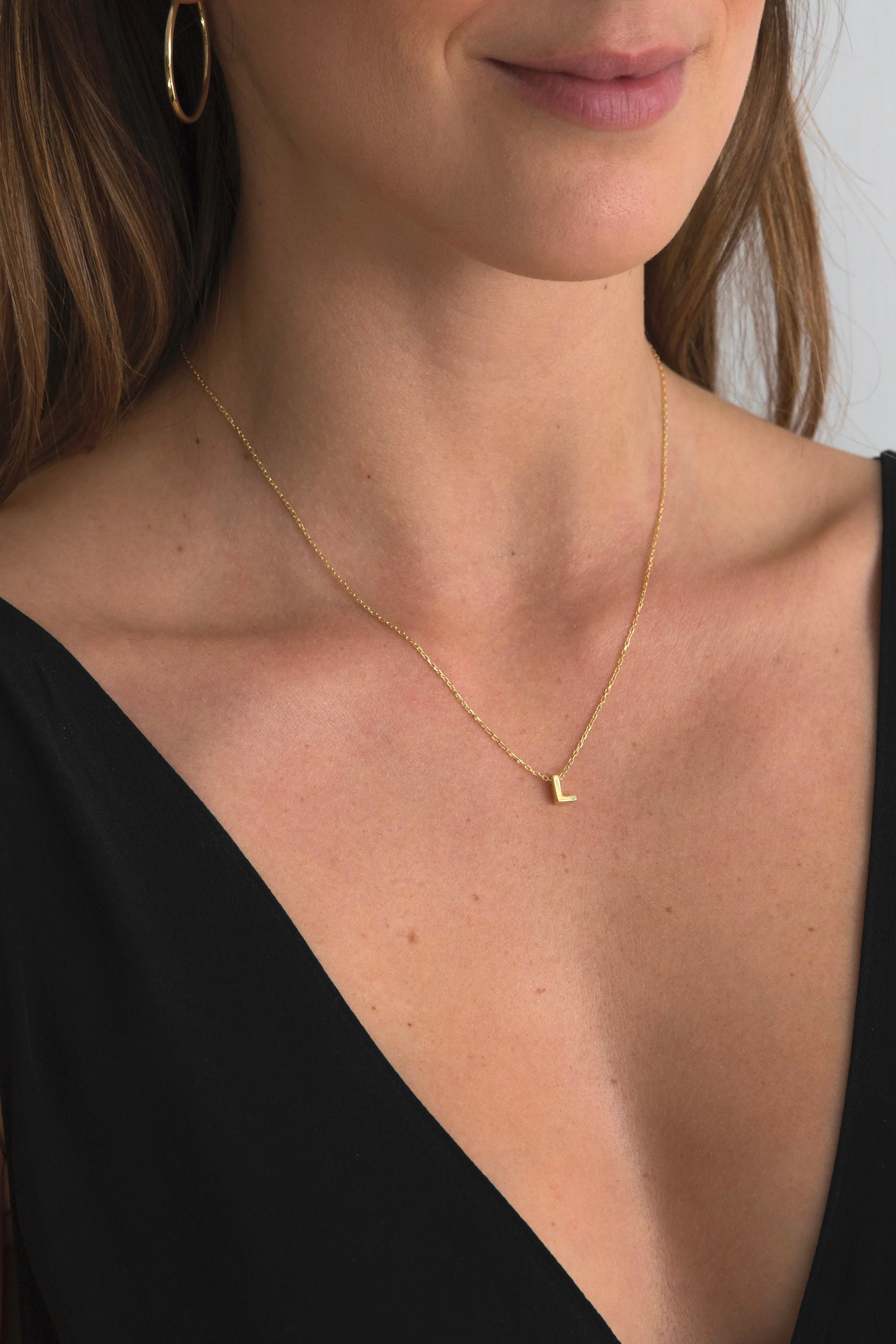 18ct Gold Diamond Fine Letter Necklace - Luxury Gift Box ⭐️⭐️⭐️⭐️⭐️