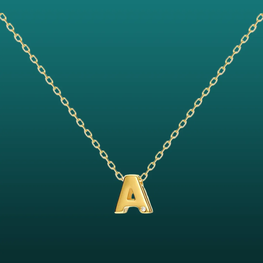 18ct Gold Diamond Fine Letter Necklace - Luxury Gift Box ⭐️⭐️⭐️⭐️⭐️