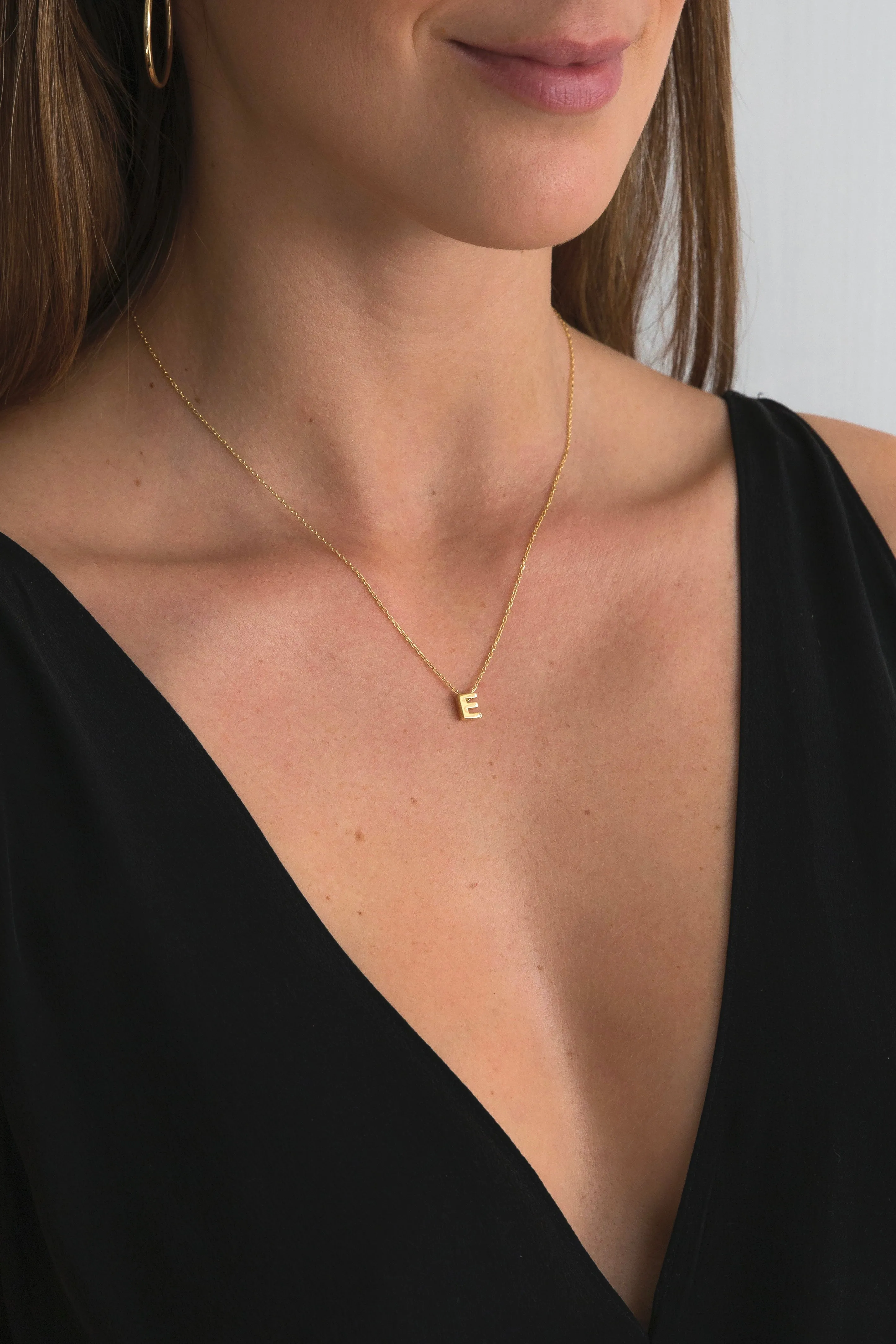 18ct Gold Diamond Fine Letter Necklace - Luxury Gift Box ⭐️⭐️⭐️⭐️⭐️