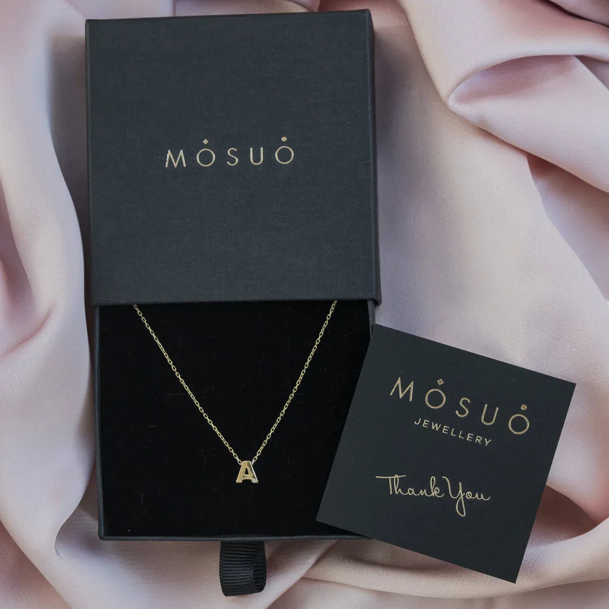 18ct Gold Diamond Fine Letter Necklace - Luxury Gift Box ⭐️⭐️⭐️⭐️⭐️