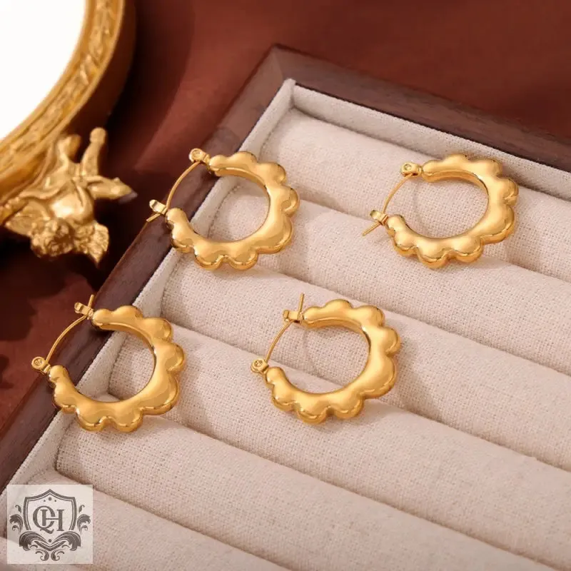 18K gold stylish simple U-shaped earrings with sunflower design