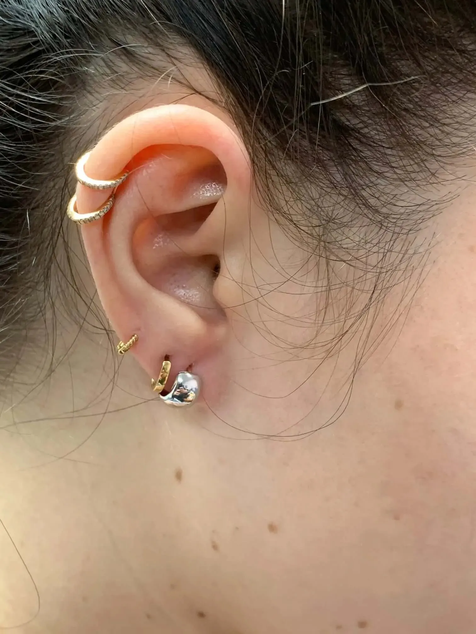 18K Two Tone Small and Thick Polished Hinged Hoop Earrings