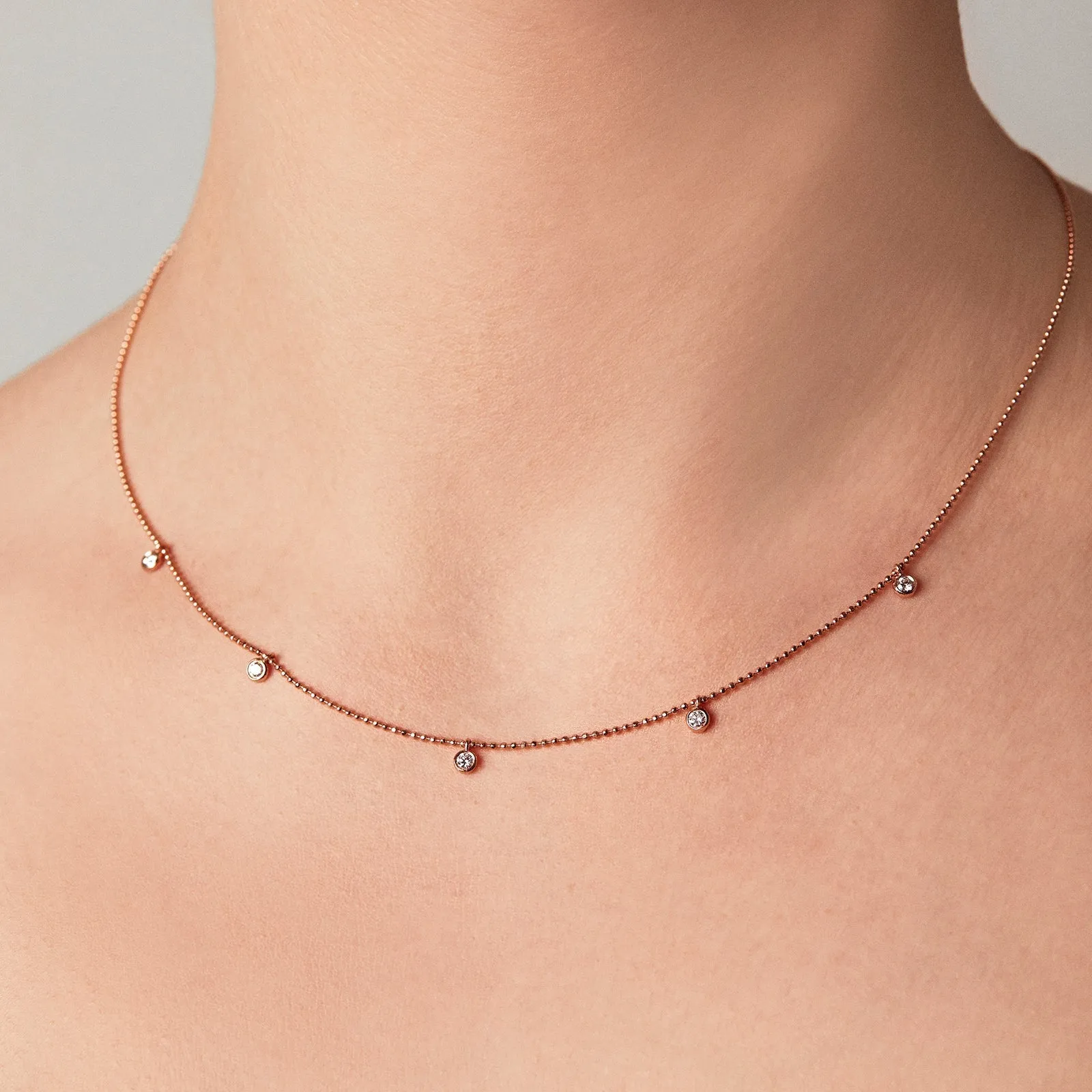 5 Solitaires Necklace