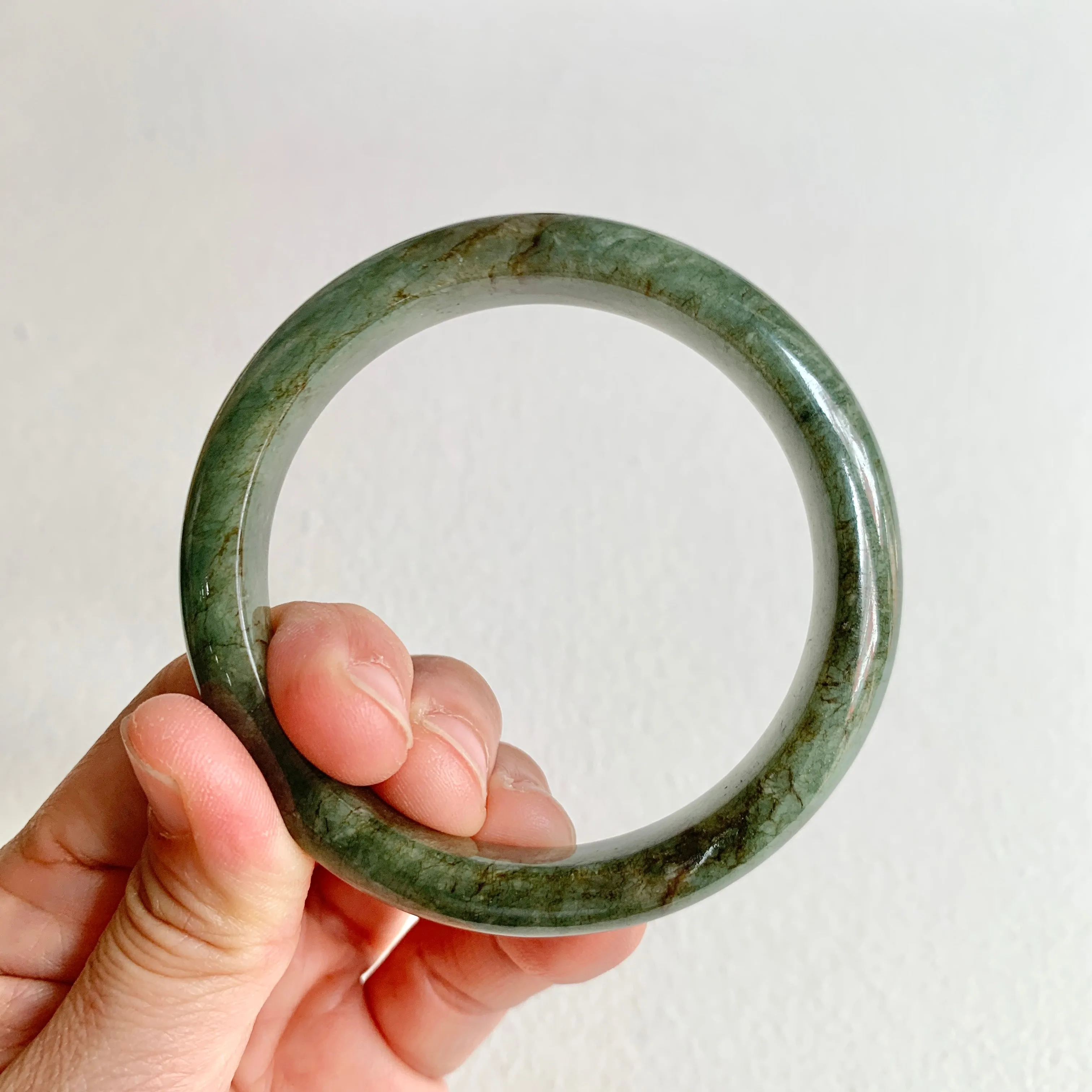56.1mm A-Grade Natural Dark Green Modern Round Bangle No. 600158