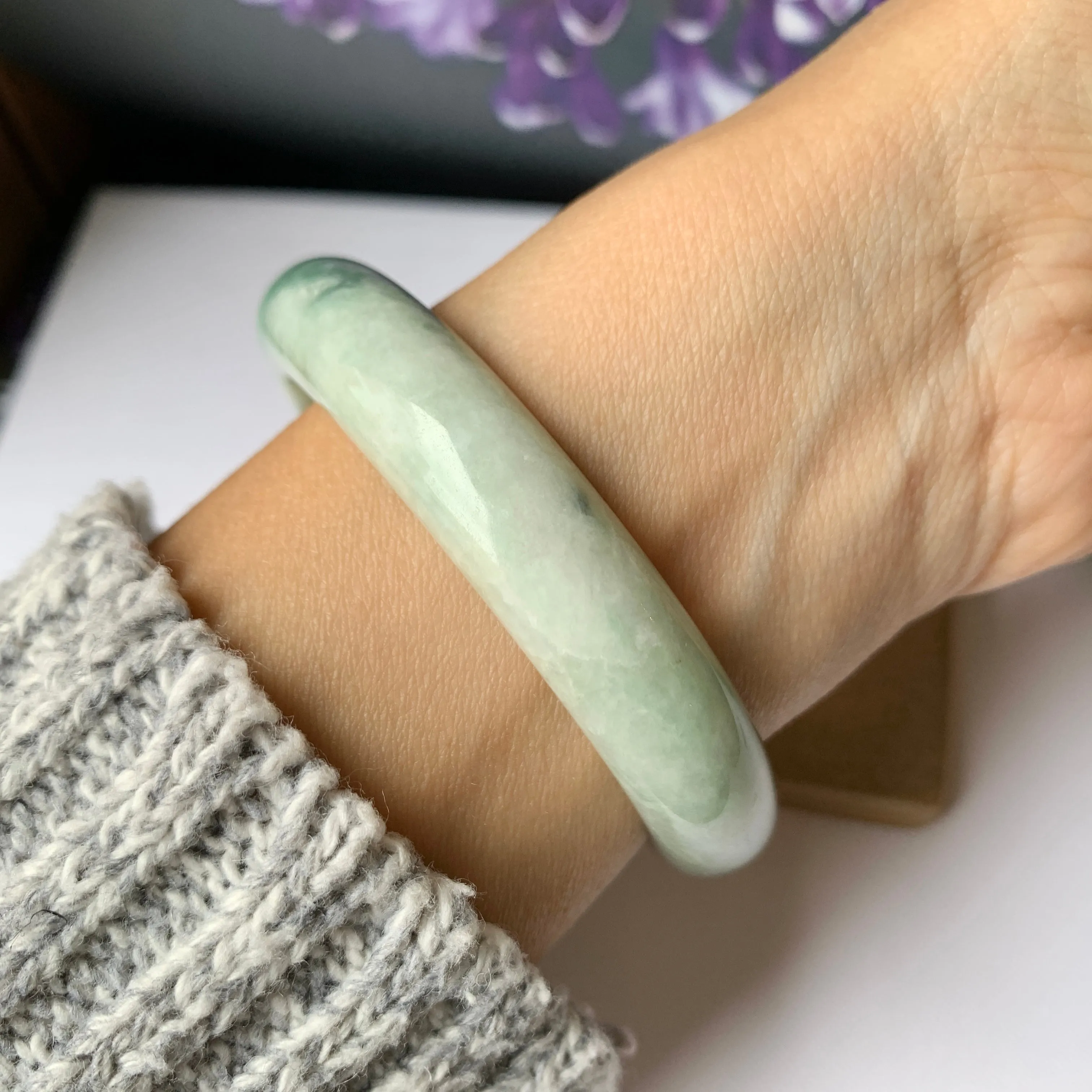 57.1mm A-Grade Natural Moss On Snow Floral Jadeite Modern Round Bangle No.151943