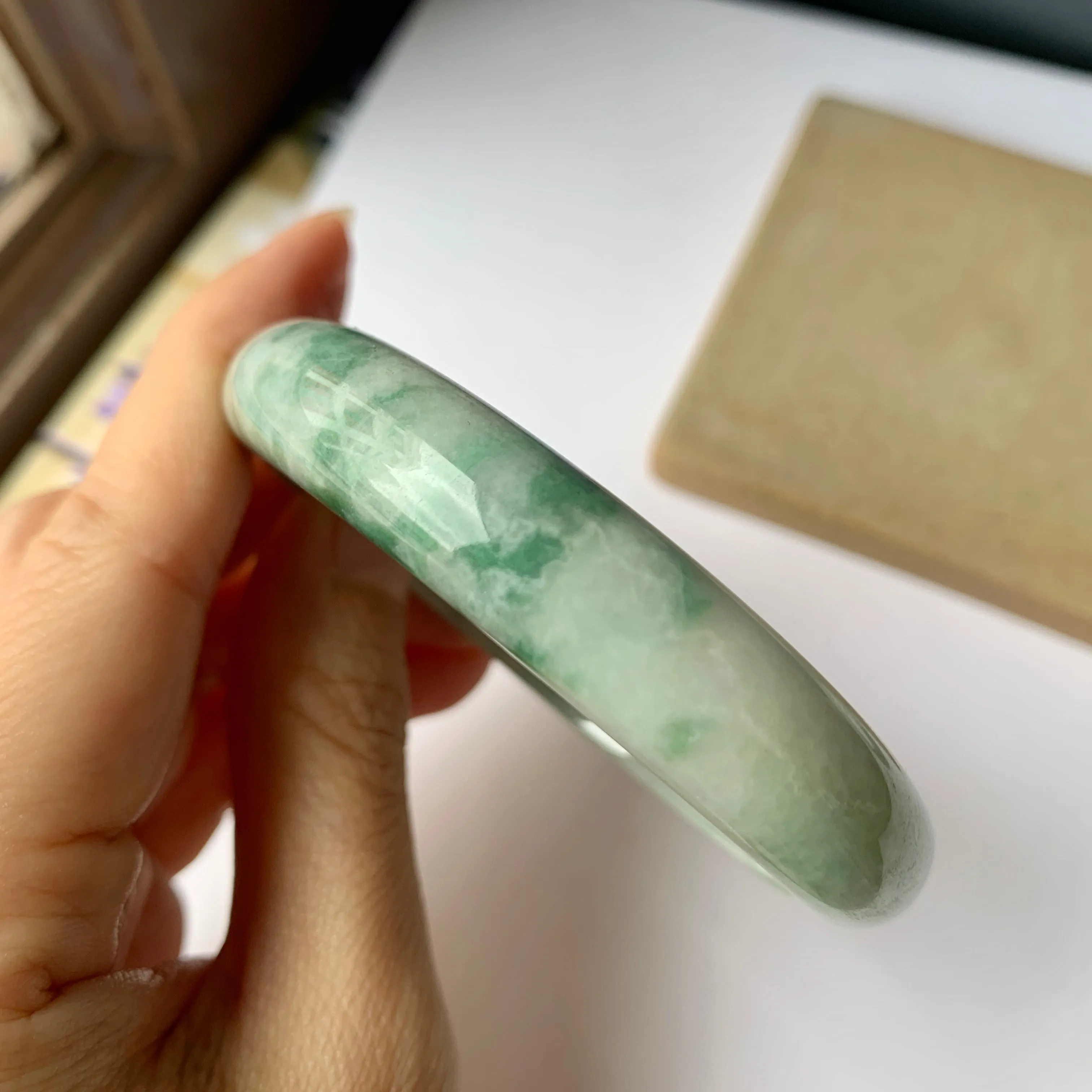 57.1mm A-Grade Natural Moss On Snow Floral Jadeite Modern Round Bangle No.151943
