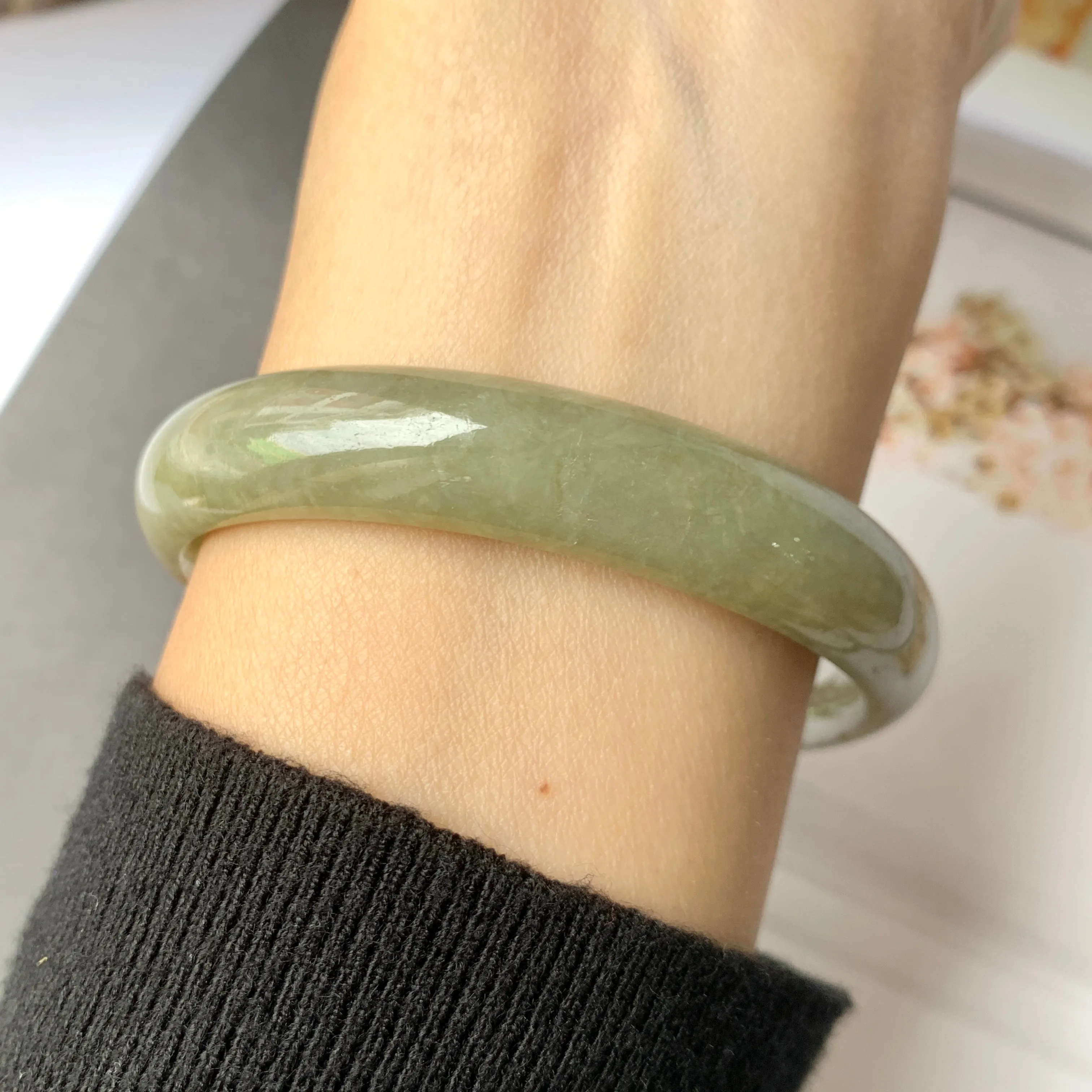 58.2mm A-Grade Natural  Earthy Tone Jadeite Modern Round Bangle No.151115