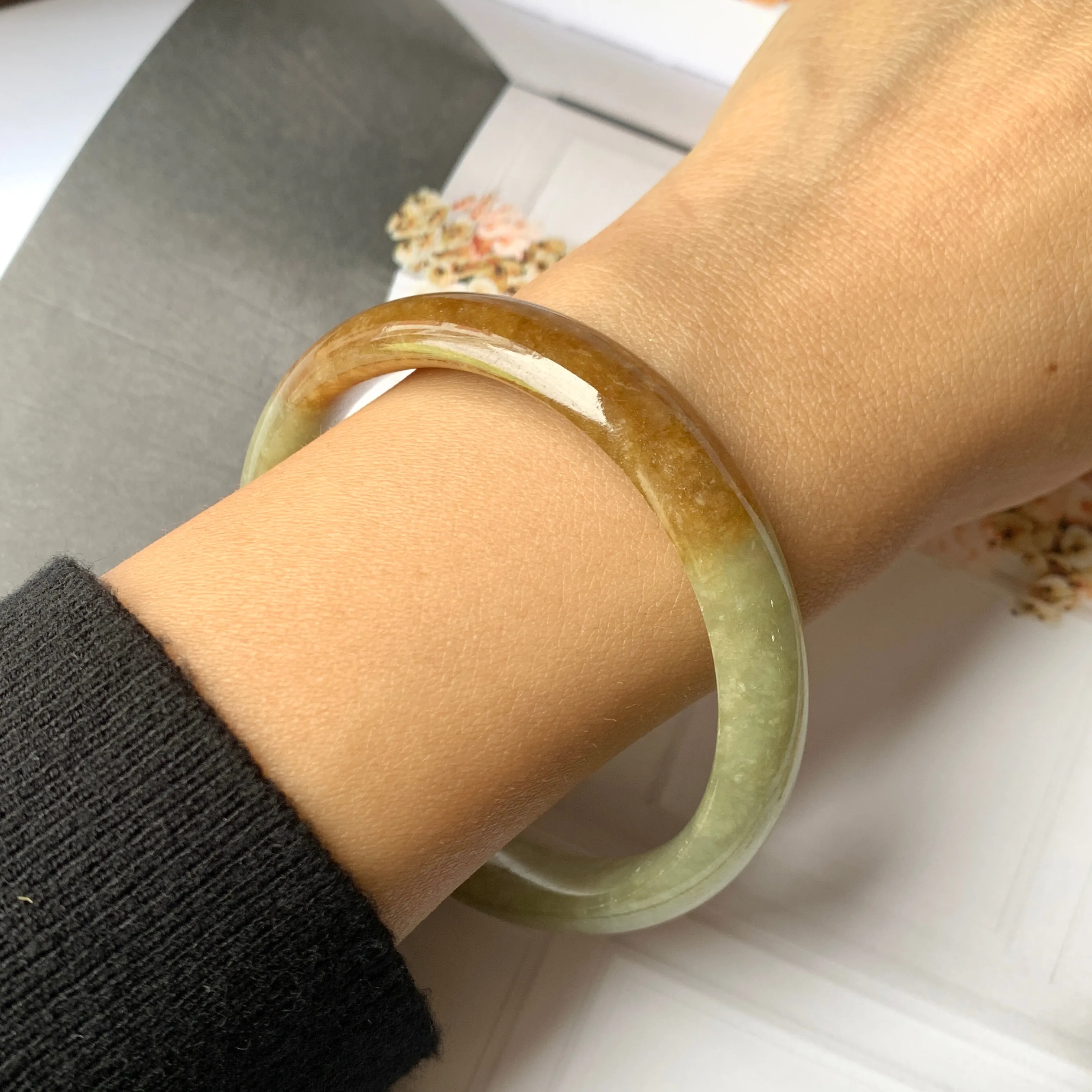 58.2mm A-Grade Natural  Earthy Tone Jadeite Modern Round Bangle No.151115