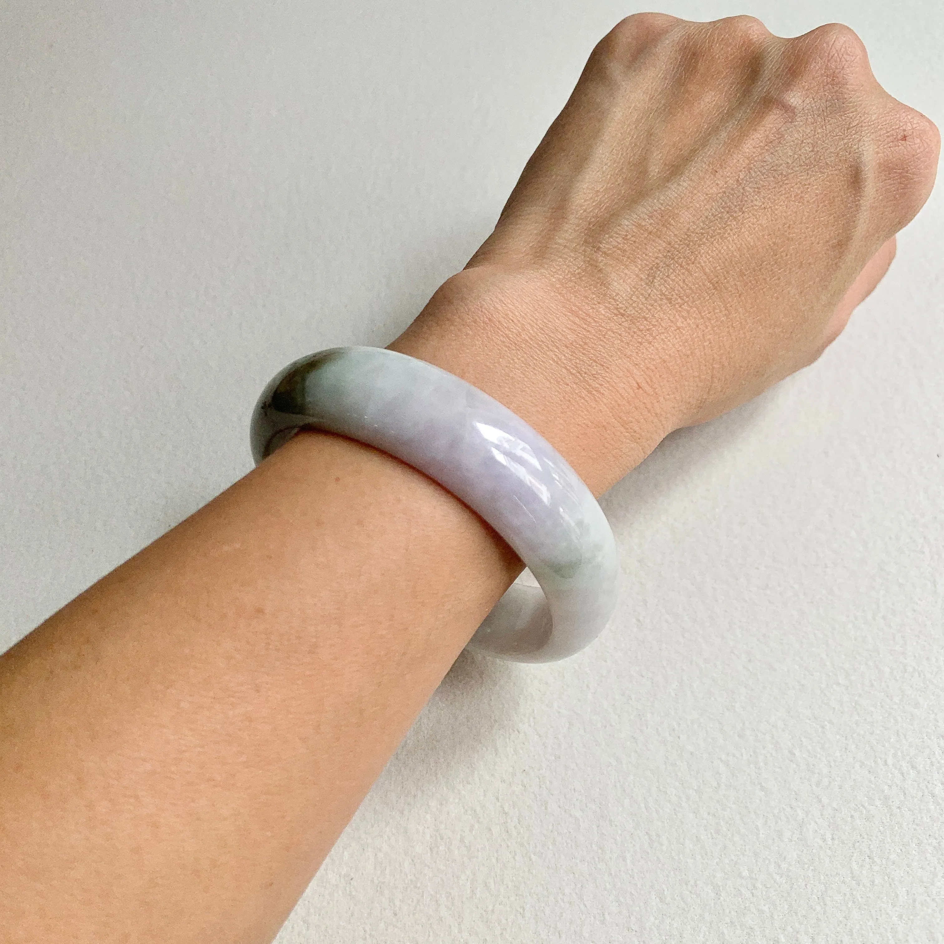 58.6mm A-Grade Natural Lavender Green Modern Round Bangle No. 600163