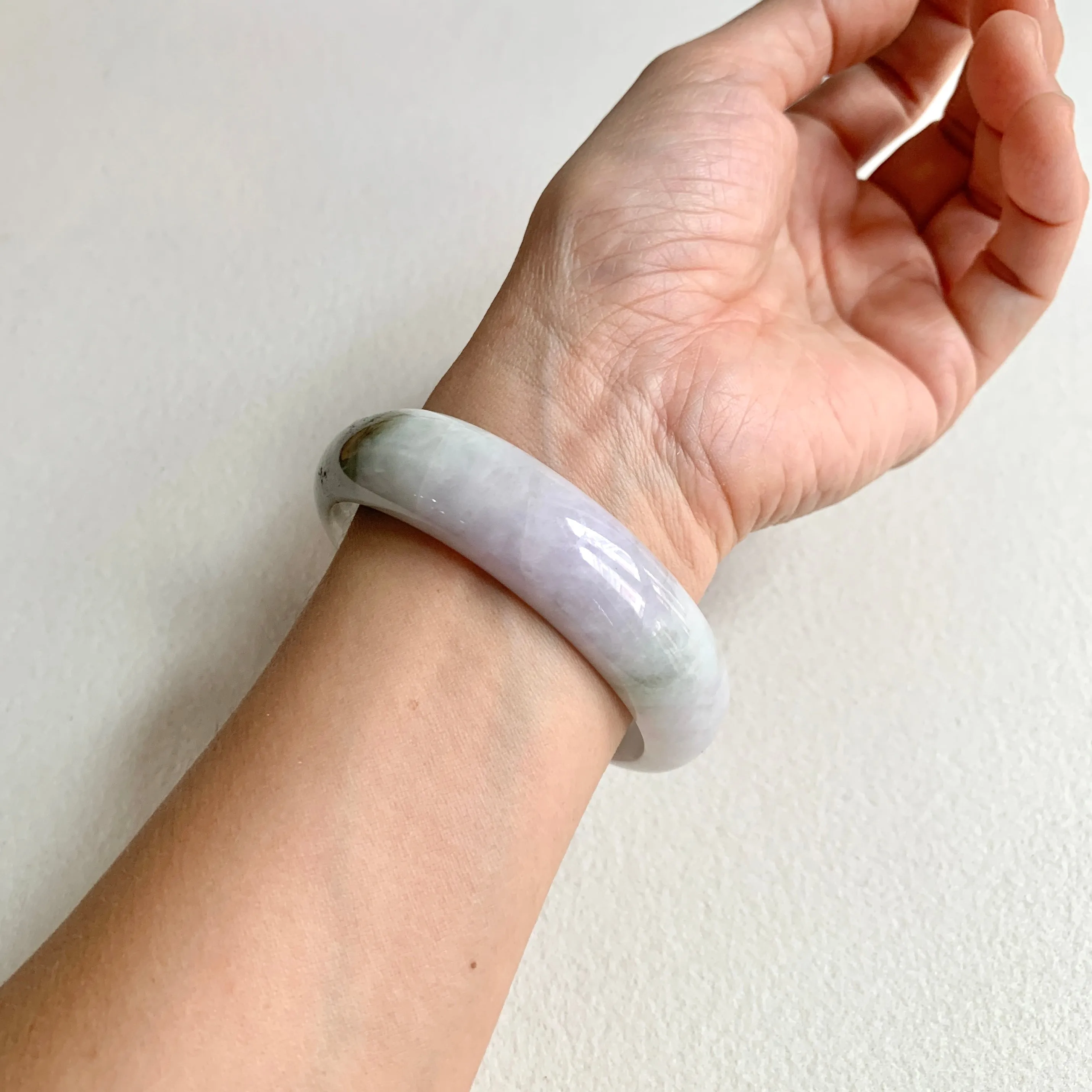 58.6mm A-Grade Natural Lavender Green Modern Round Bangle No. 600163