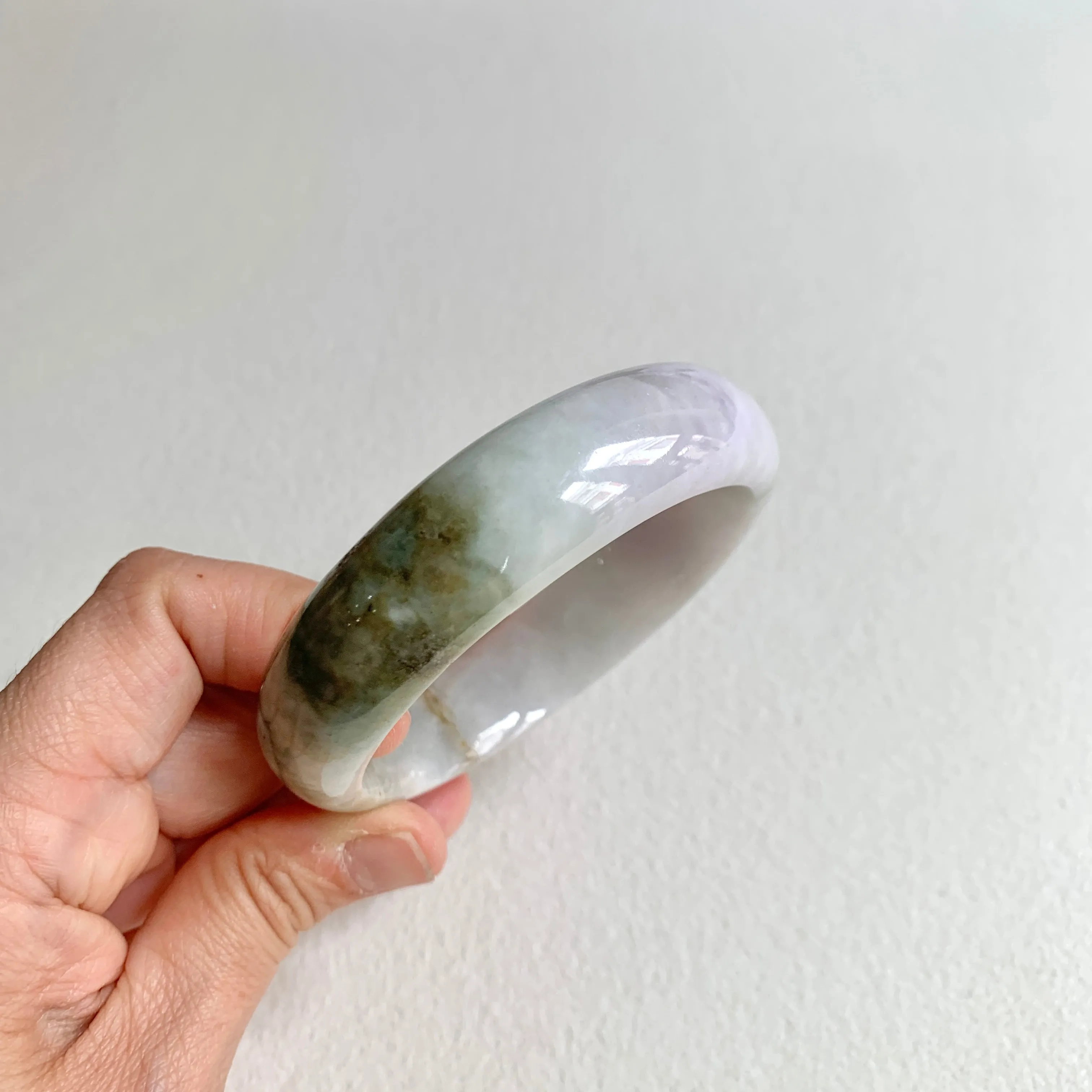 58.6mm A-Grade Natural Lavender Green Modern Round Bangle No. 600163
