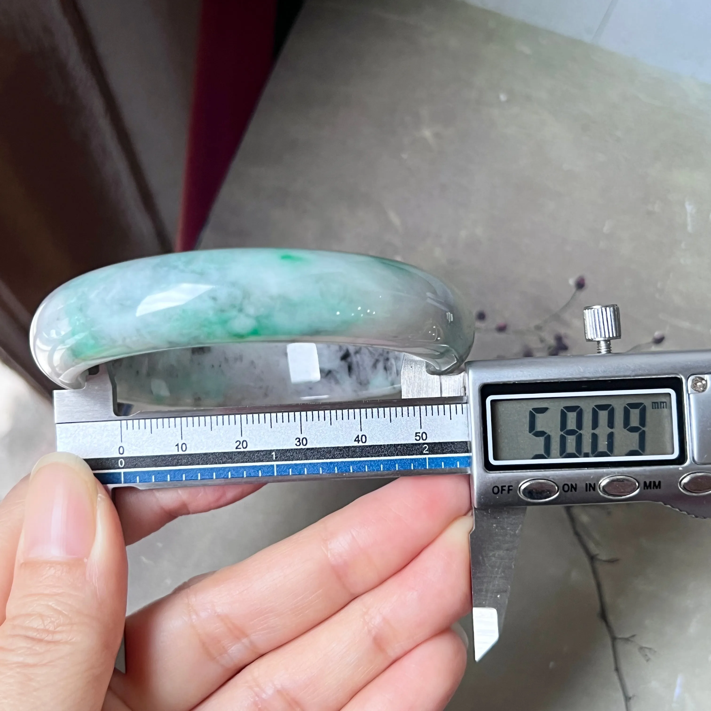 58mm A-Grade Natural Grey Green Jadeite Modern Round Bangle No.151627