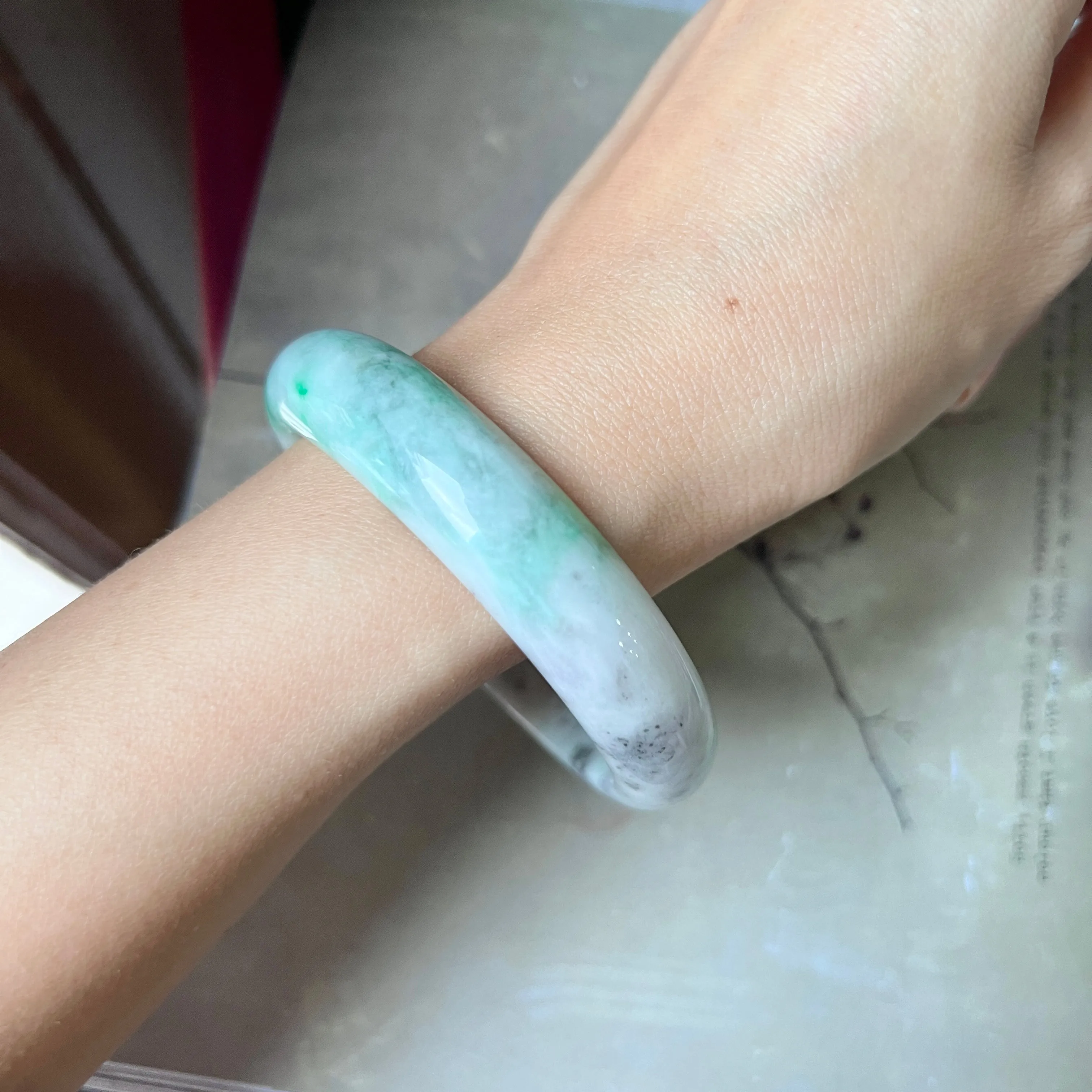 58mm A-Grade Natural Grey Green Jadeite Modern Round Bangle No.151627