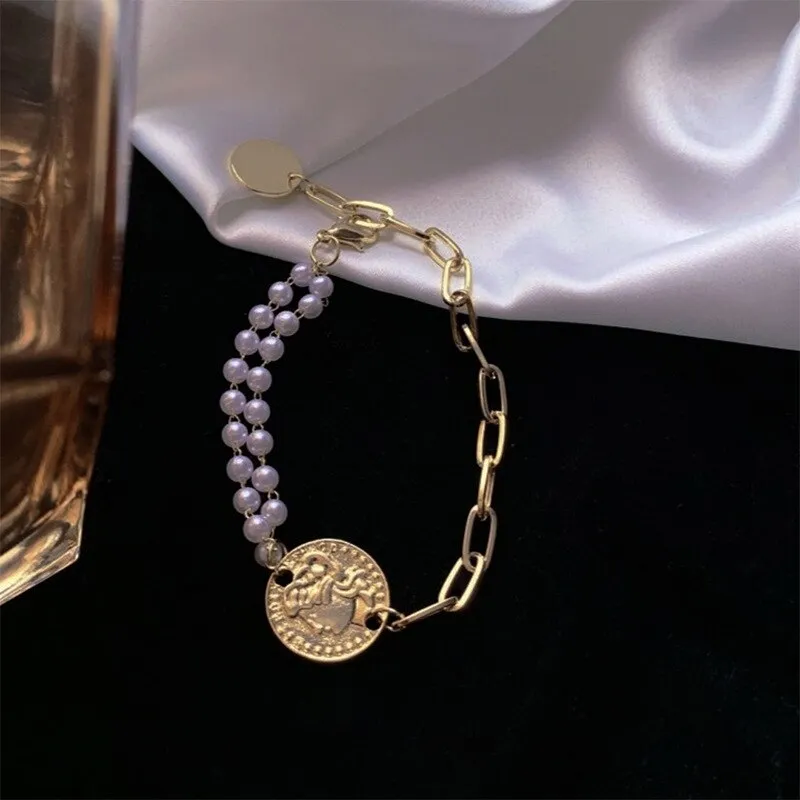 Bracelet for Women Head Portrait Pearl Bracelet Retro Simple Bracelet Fashion Geometric Pendant Jewelry Accessories Wholesale