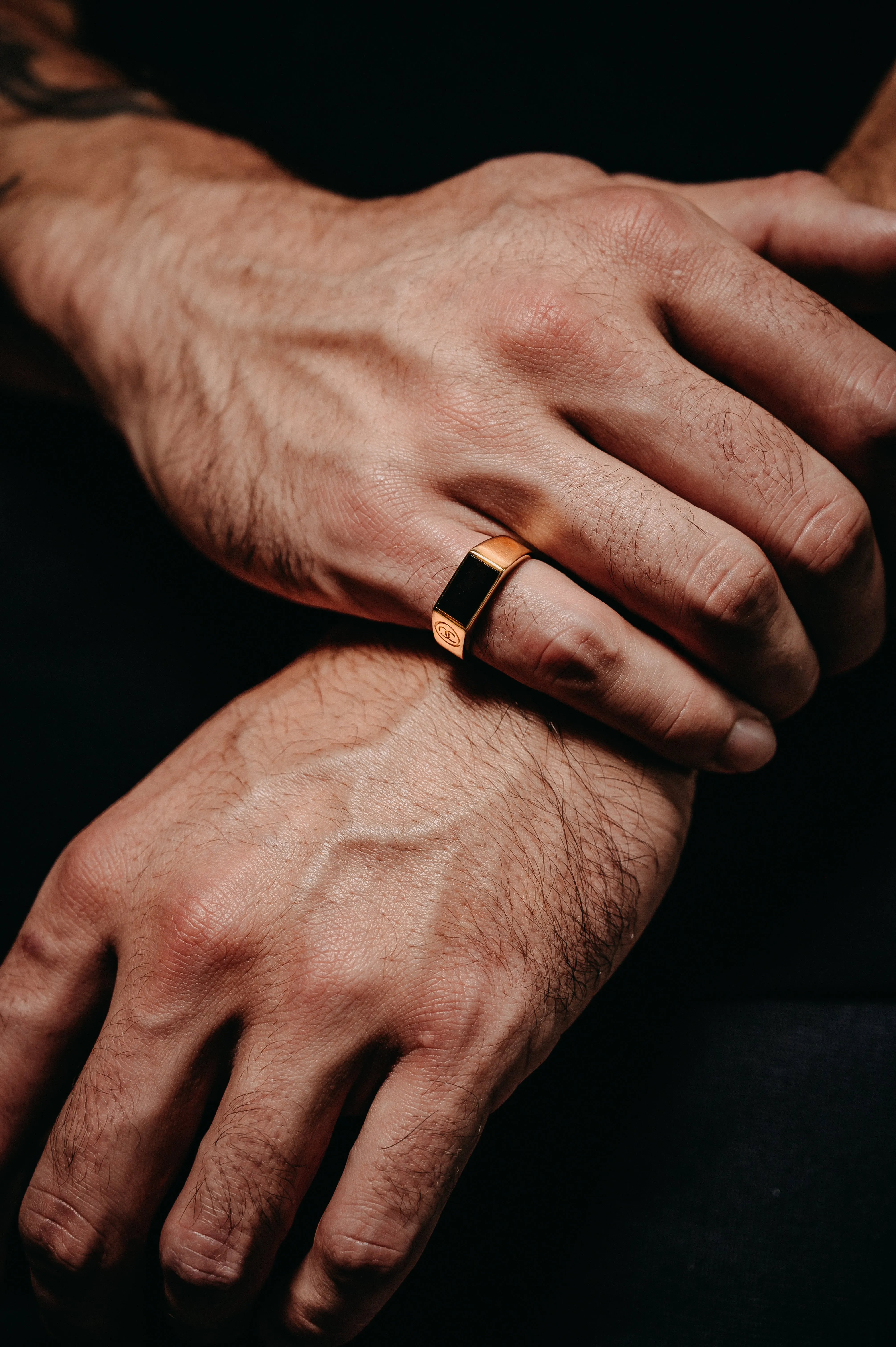 Classic Onyx Ring (Gold)