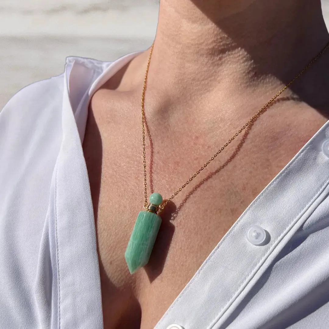 Crystal Perfume Amulet Necklace (Reward)