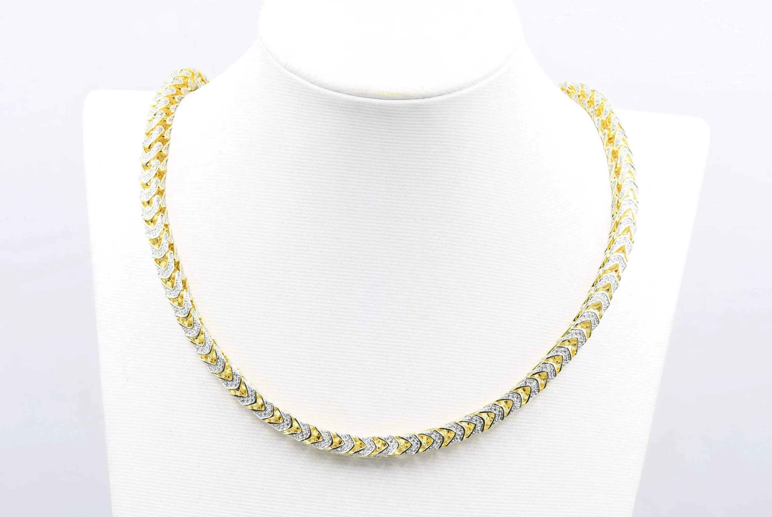 Effervescent CZ Chain