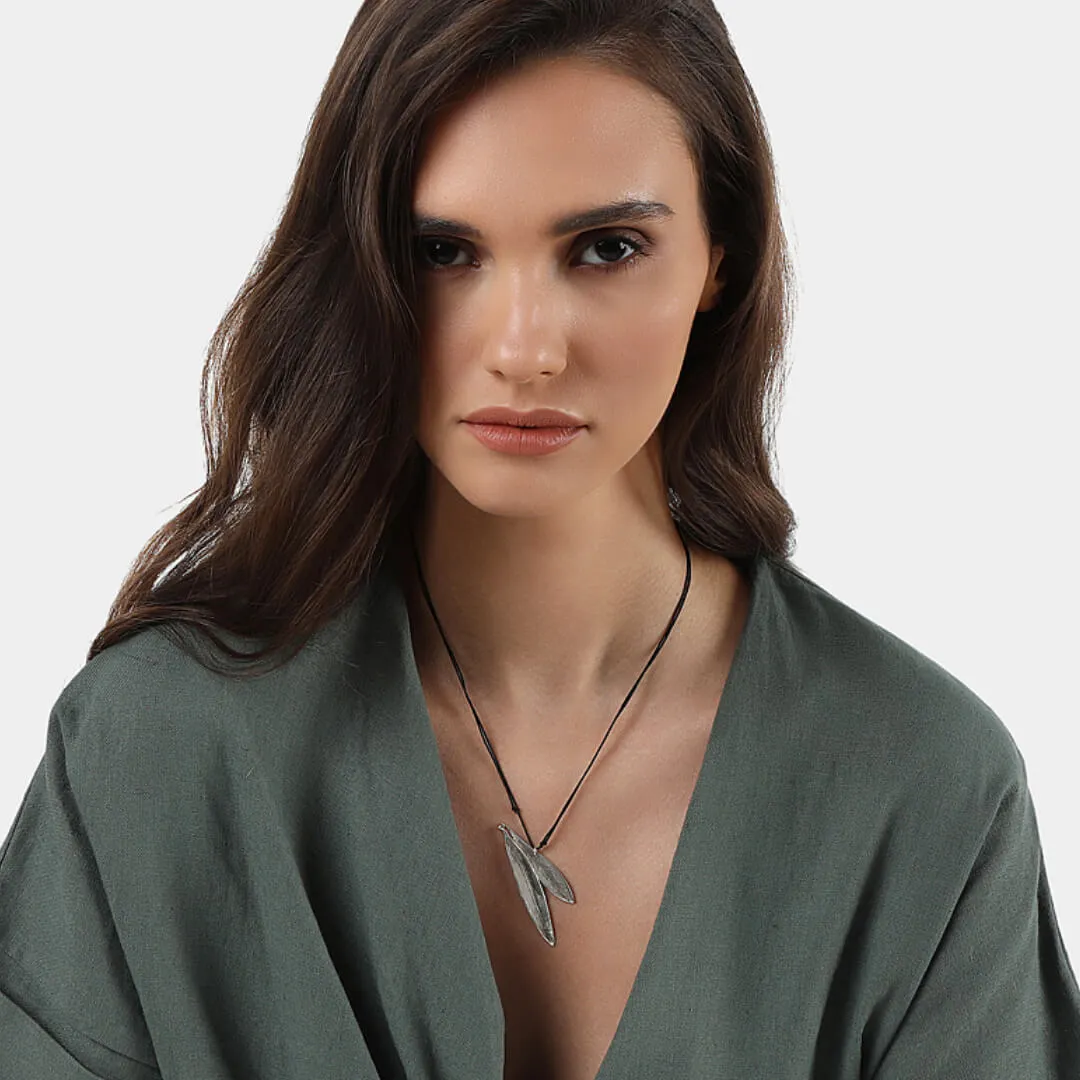 Eirini - Olive leaves - casual necklace - silver 925 - black oxidation