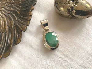 Emerald Ansley Pendant - Regular Oval
