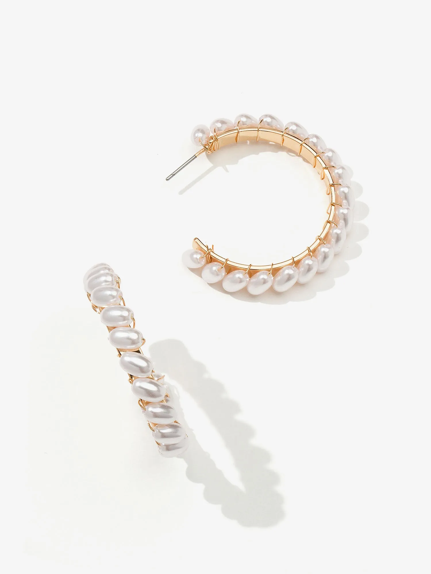 La Radiant Freshwater Pearl Hoop Earrings - Brands We Love
