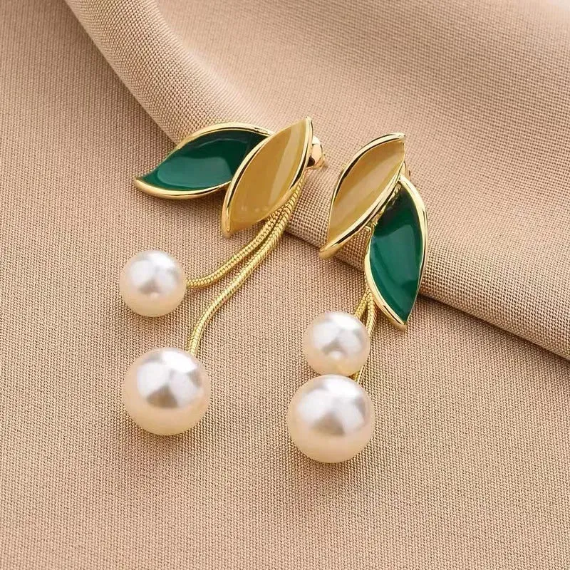 Lady Glams Elevate Your Style with the 2024 New Fashion Trend Pearl Leaf Tassel Earrings