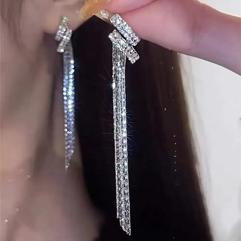 Lady Glams Elevate Your Style with the 2024 New Fashion Trend Pearl Leaf Tassel Earrings