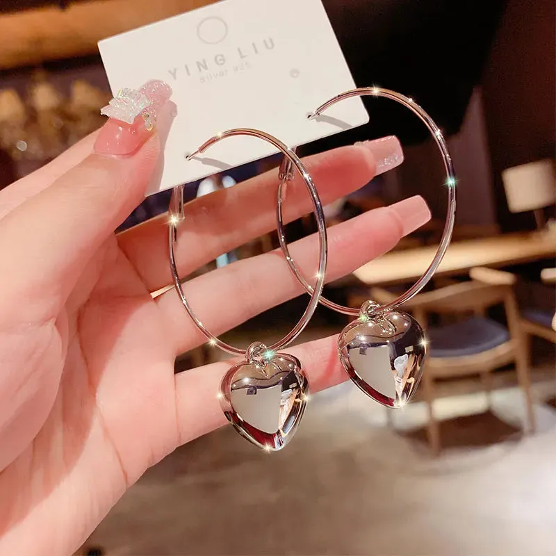 Lady Glams Elevate Your Style with the 2024 New Fashion Trend Pearl Leaf Tassel Earrings