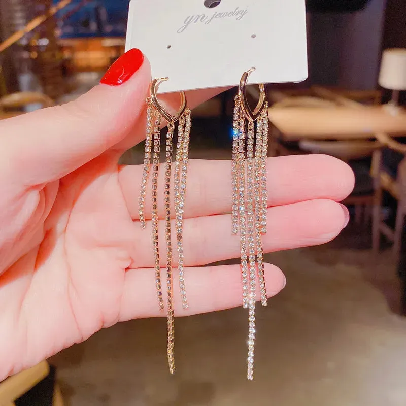 Lady Glams Elevate Your Style with the 2024 New Fashion Trend Pearl Leaf Tassel Earrings