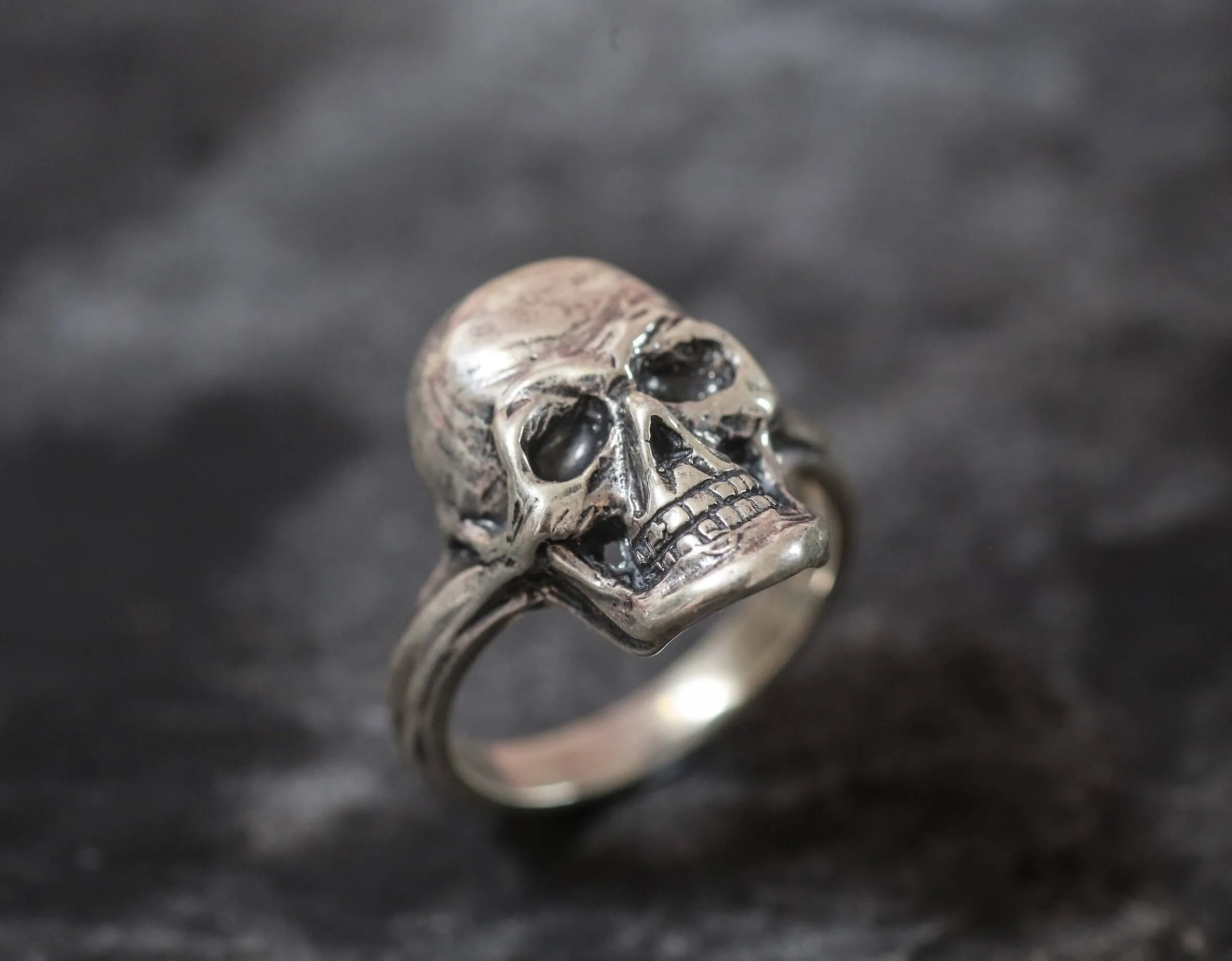 Large Skull Ring - Goth Silver Ring - Silver Skull Ring