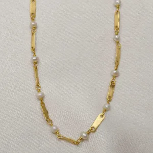 Pearl Them Pretty Necklace