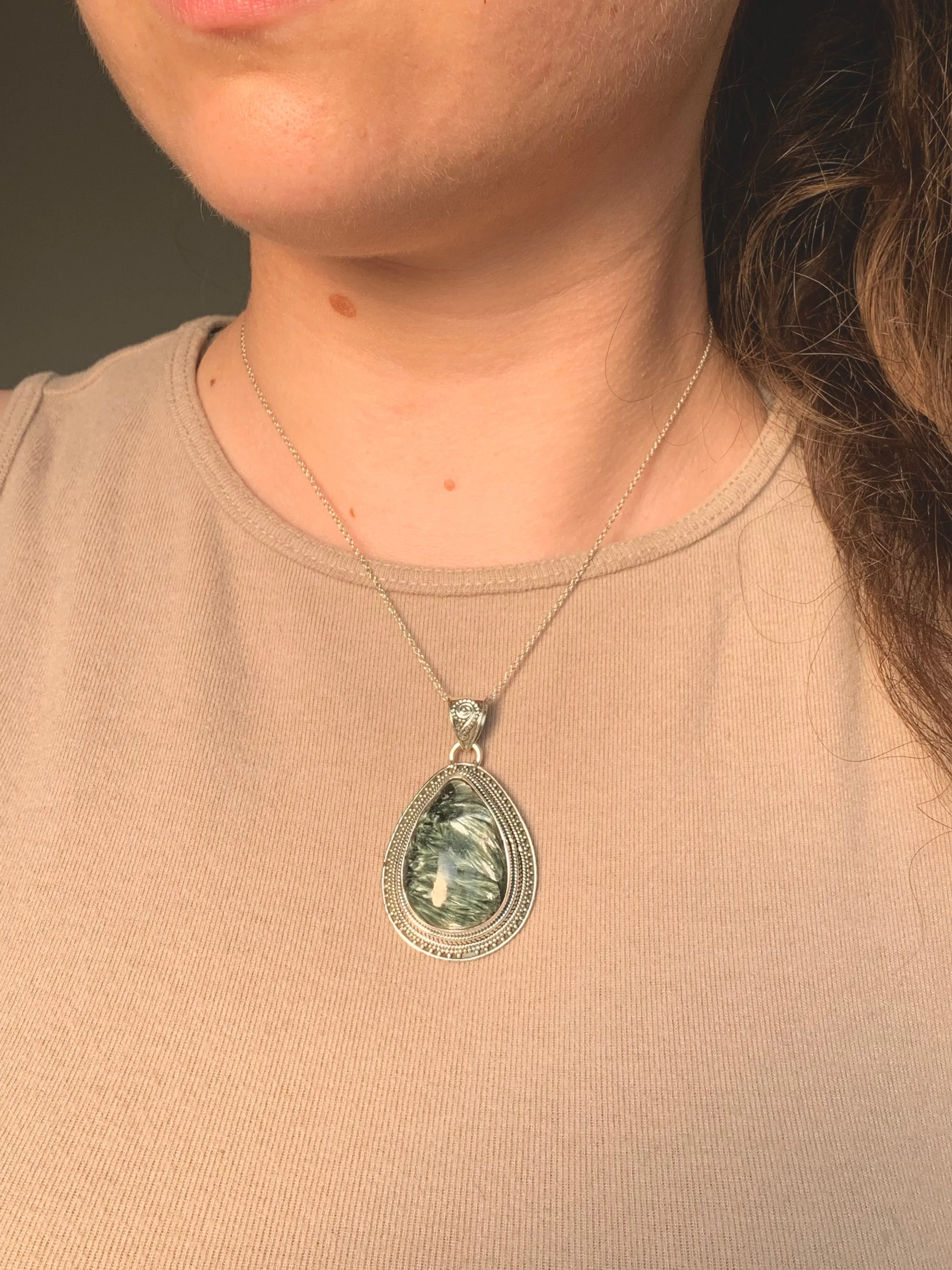 Seraphinite Tegwen Pendant - Teardrop
