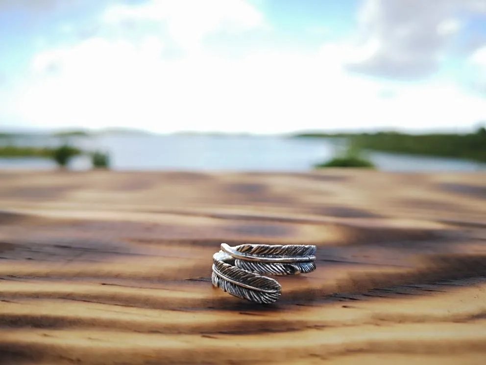 silver ring- the classic feather