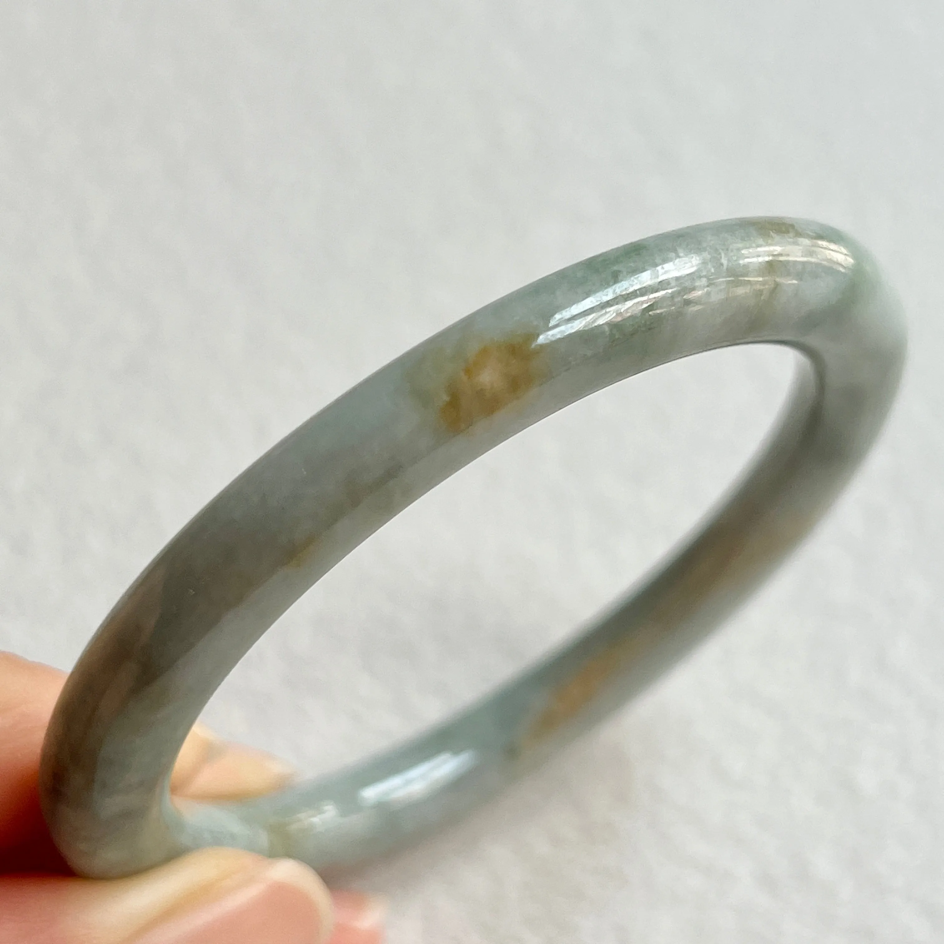 SOLD OUT: 50.7mm A-Grade Natural Light Bluish Green Modern Round Bangle No. 152031