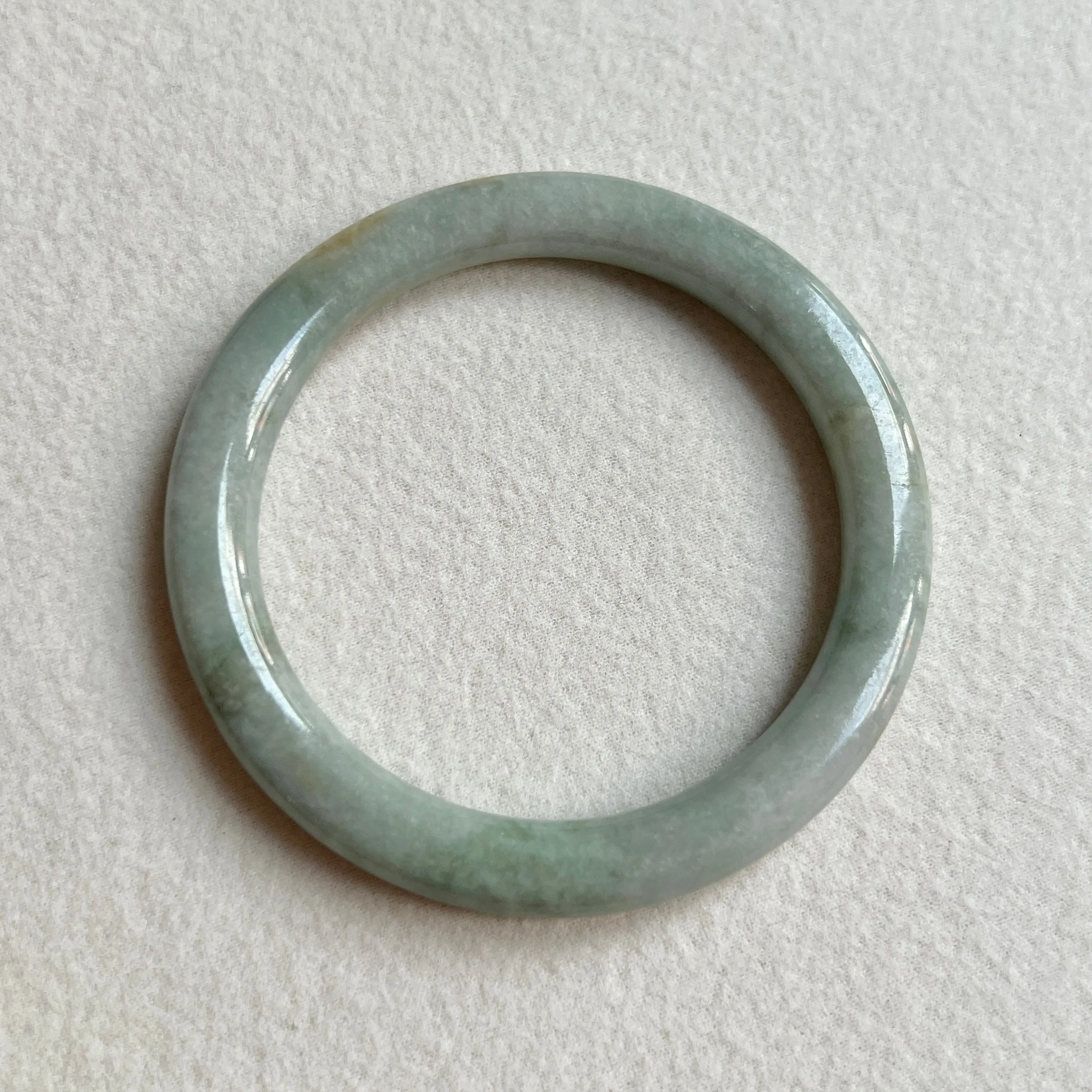SOLD OUT: 50.7mm A-Grade Natural Light Bluish Green Modern Round Bangle No. 152031
