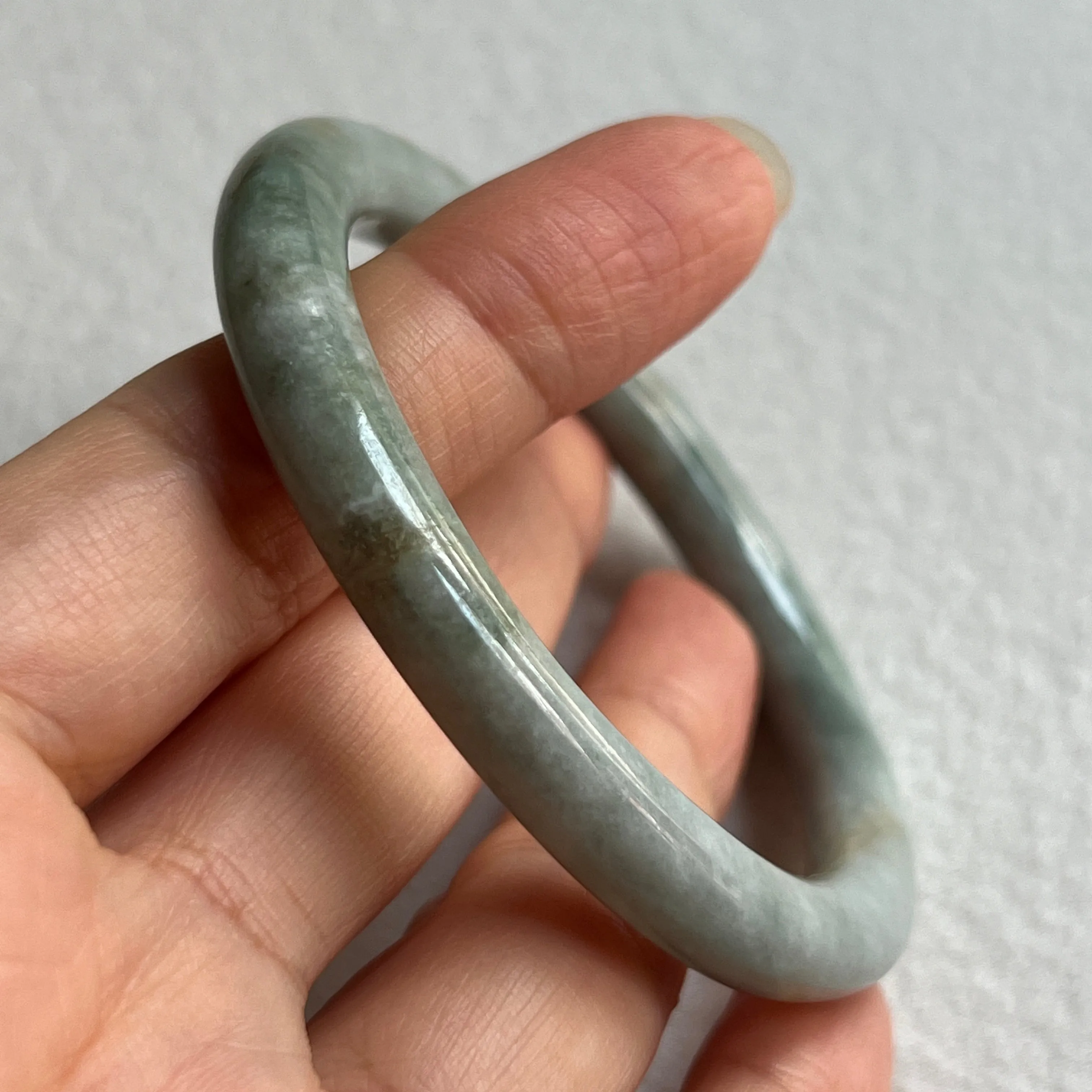 SOLD OUT: 50.7mm A-Grade Natural Light Bluish Green Modern Round Bangle No. 152031