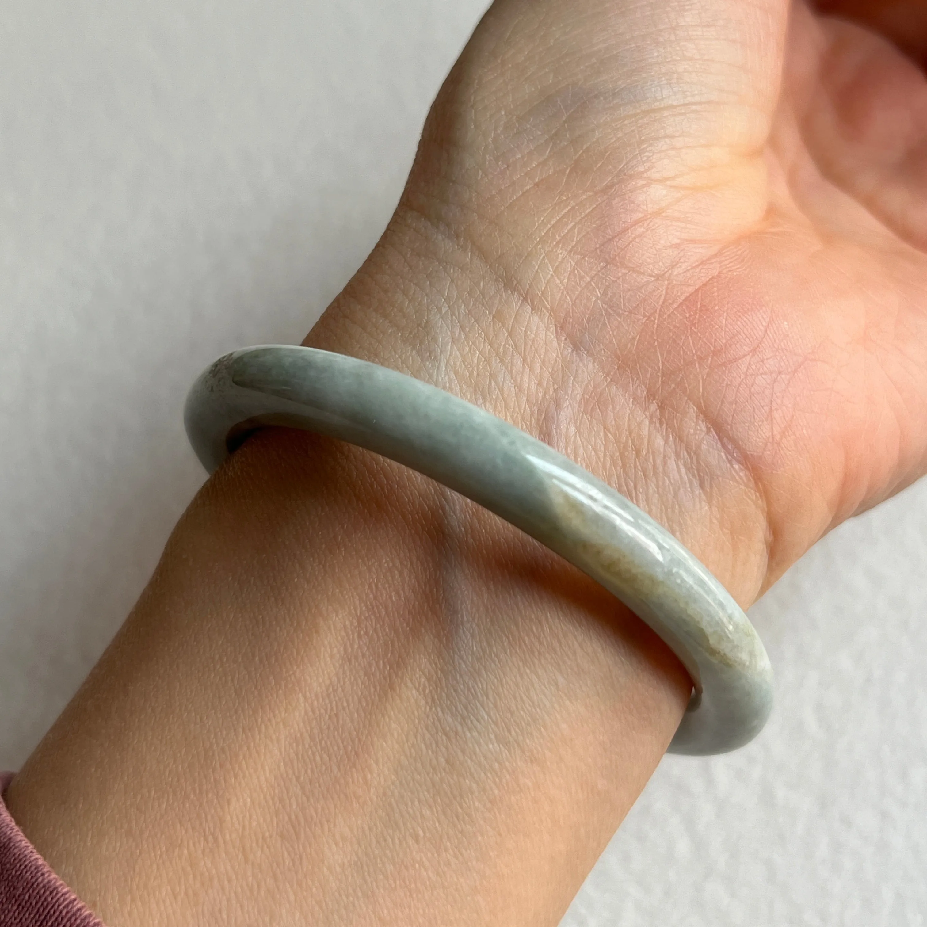 SOLD OUT: 50.7mm A-Grade Natural Light Bluish Green Modern Round Bangle No. 152031