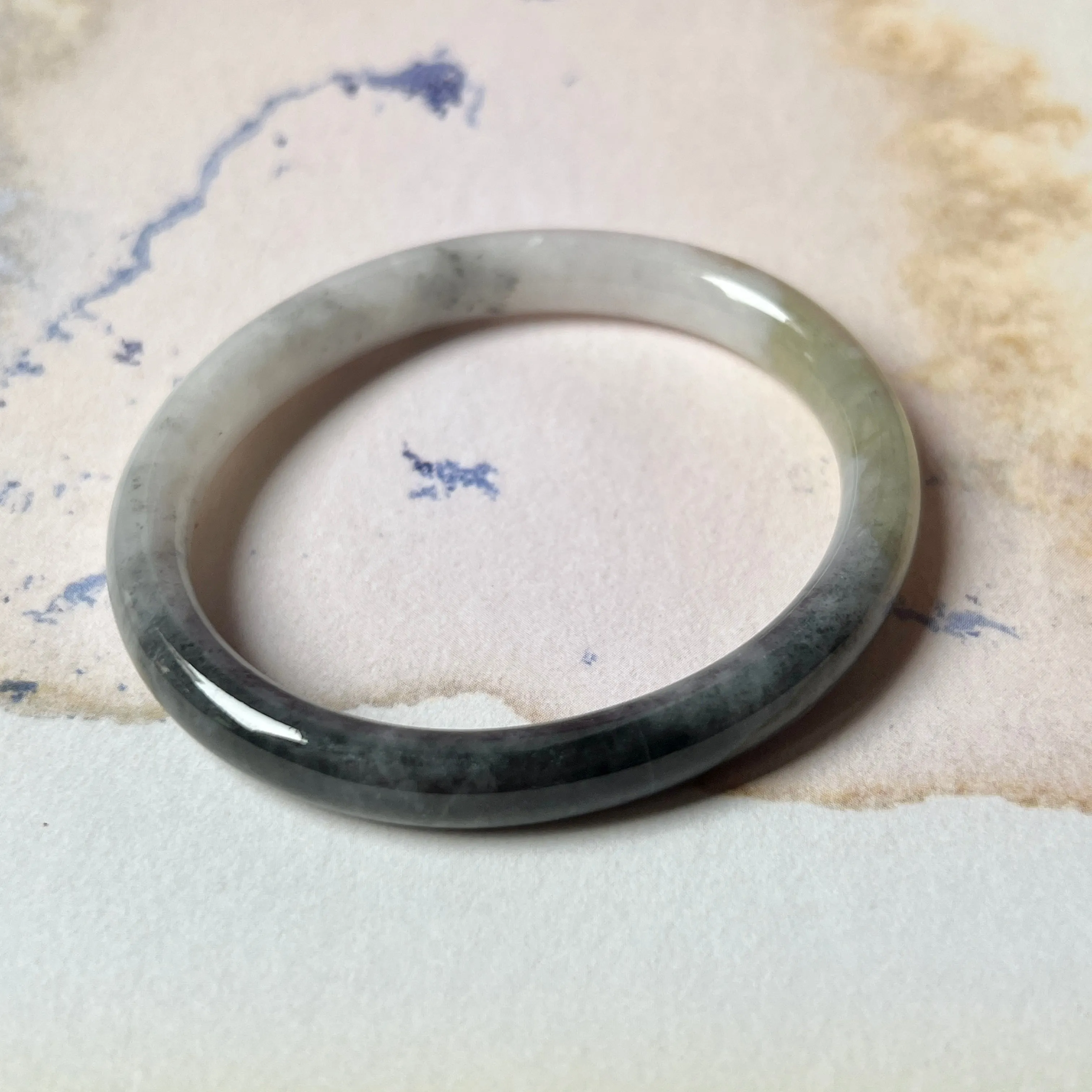 SOLD OUT: 52.7mm A-Grade Natural Black White Jadeite Modern Oval Bangle No.151990