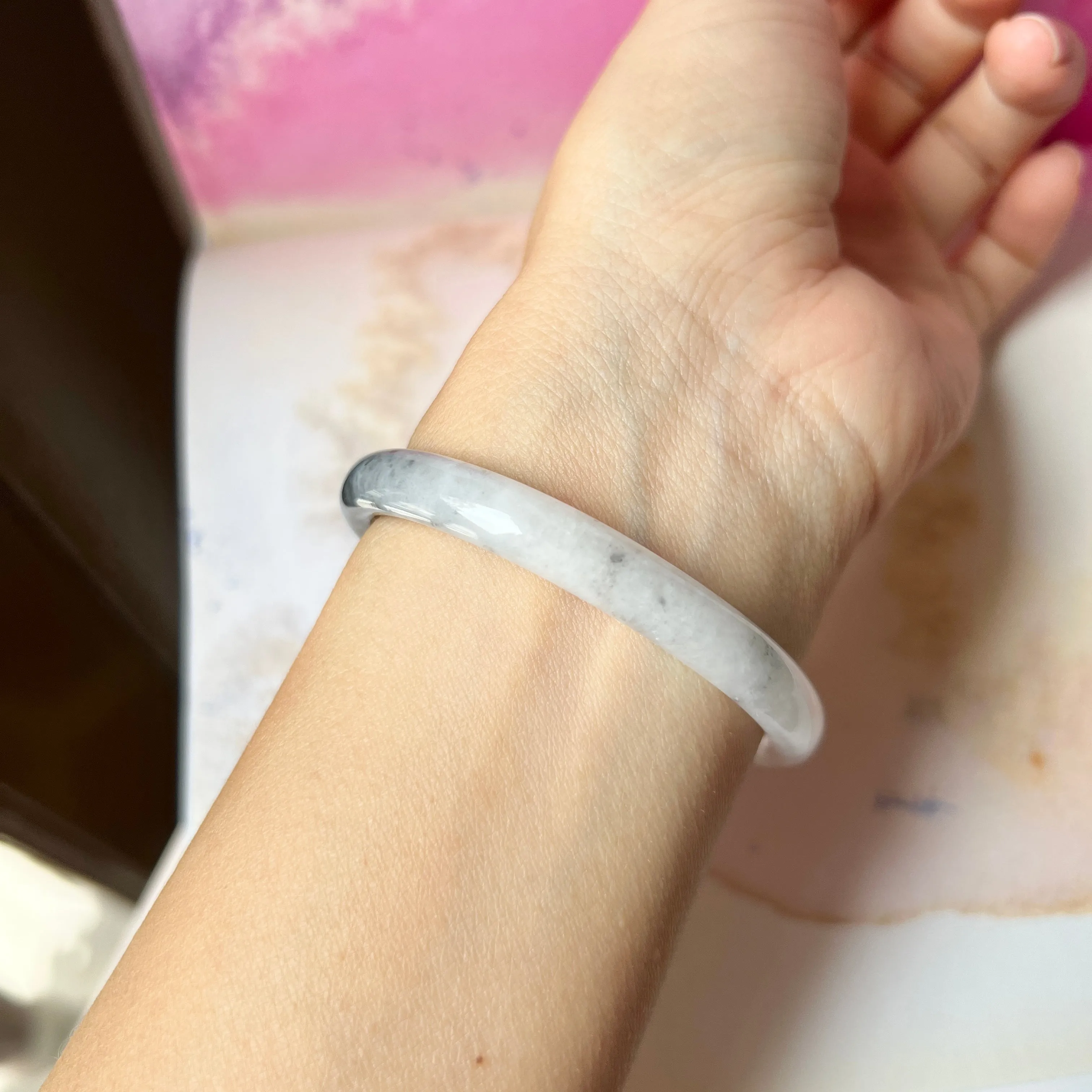 SOLD OUT: 52.7mm A-Grade Natural Black White Jadeite Modern Oval Bangle No.151990