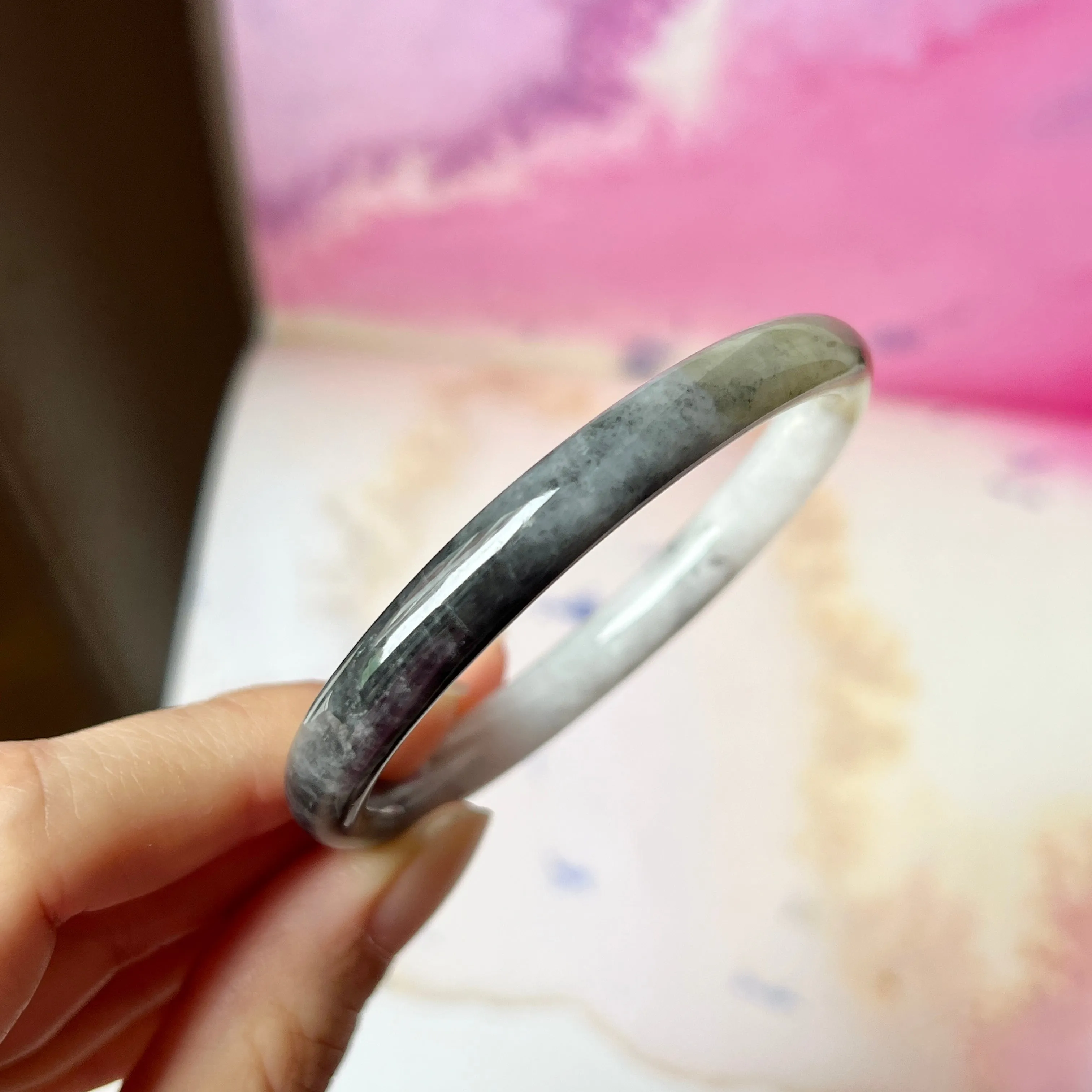 SOLD OUT: 52.7mm A-Grade Natural Black White Jadeite Modern Oval Bangle No.151990