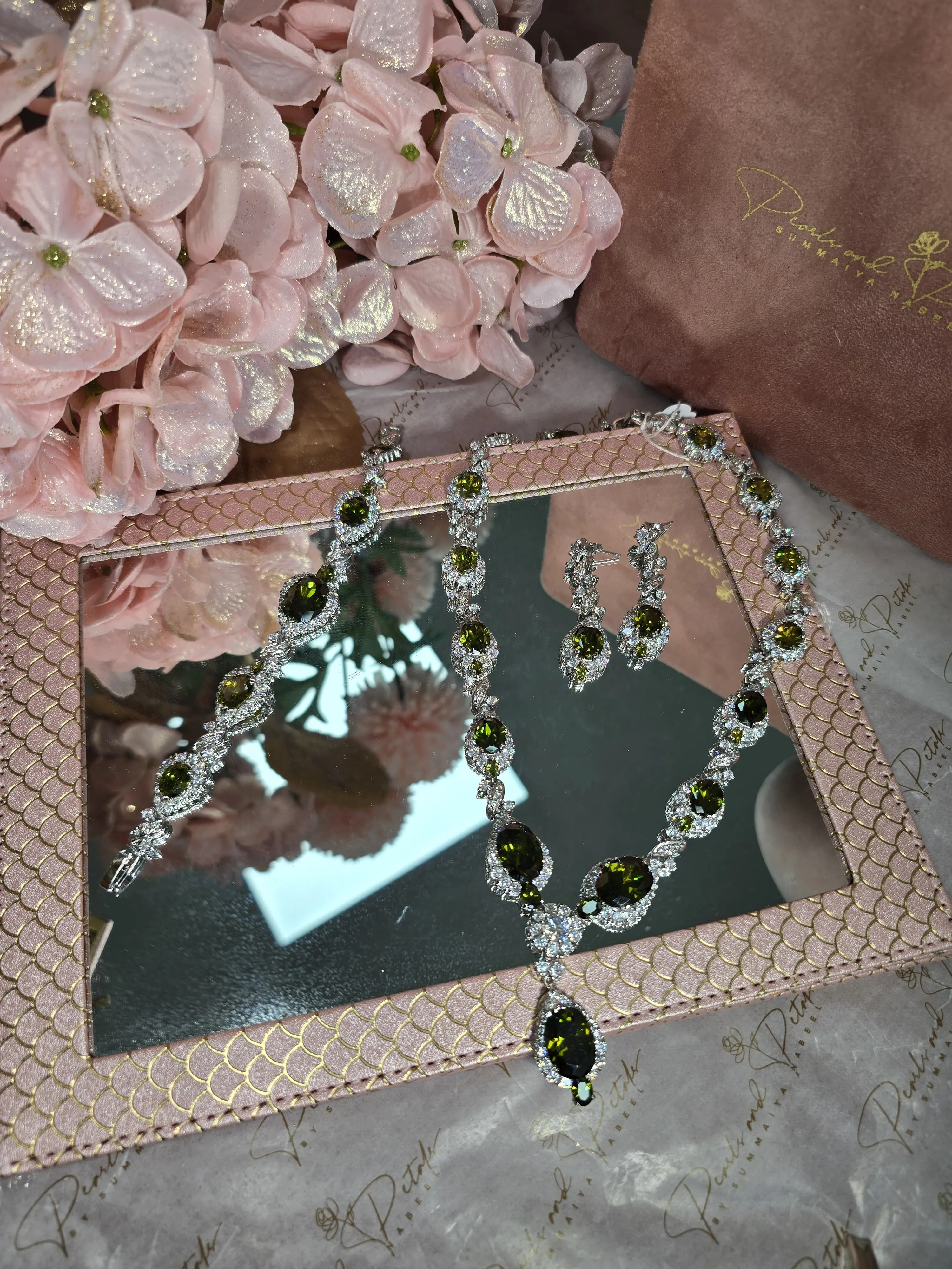 Stylish Peridot Necklace Set