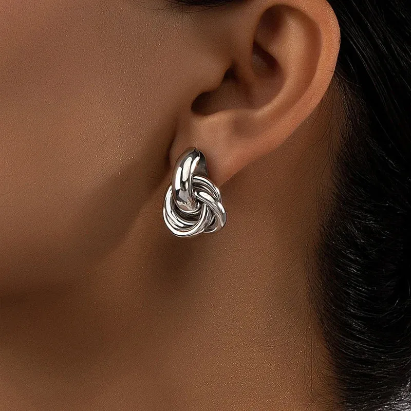 Unique Geometric Irregular Striped Large Ear Buckle Earrings for Women Creative Metal Gold Color Fan Shaped Earring Jewelry Gift