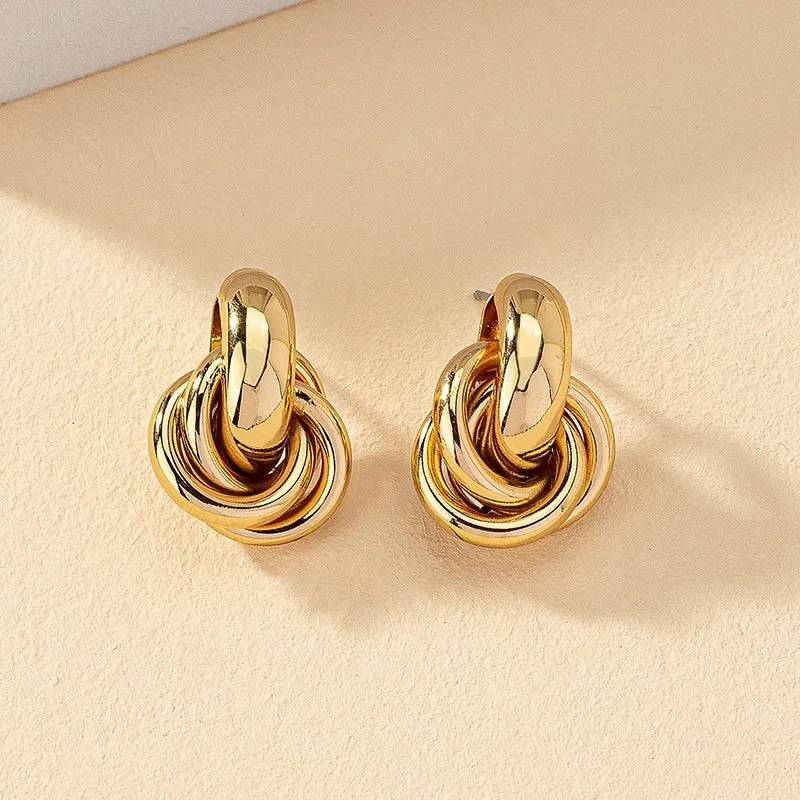 Unique Geometric Irregular Striped Large Ear Buckle Earrings for Women Creative Metal Gold Color Fan Shaped Earring Jewelry Gift