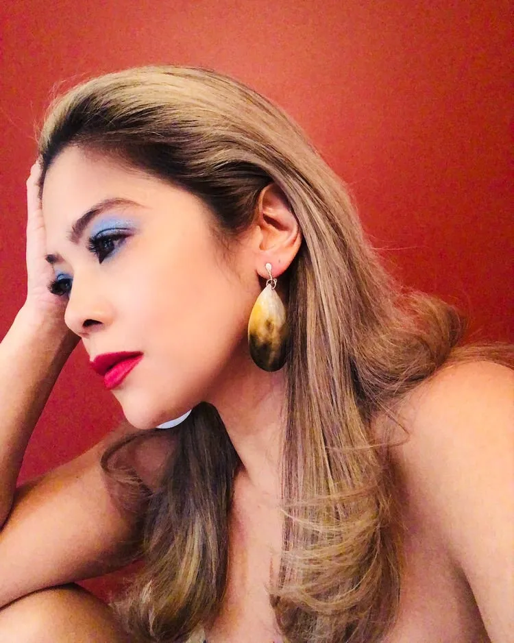 Vintage Mother of Pearl Shell Teardrop Earrings