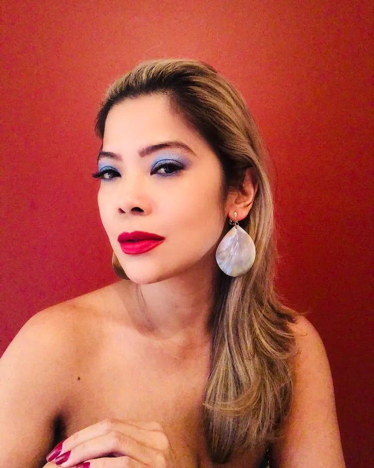 Vintage Mother of Pearl Shell Teardrop Earrings