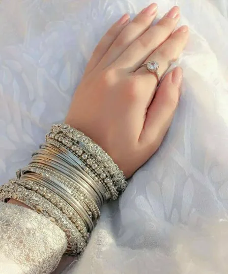 Vintage Radiance: Signature Oxidized Bangles