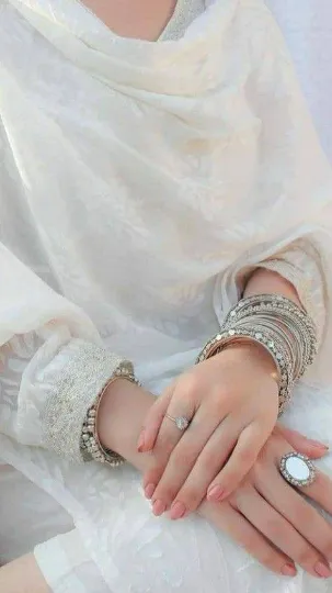 Vintage Radiance: Signature Oxidized Bangles